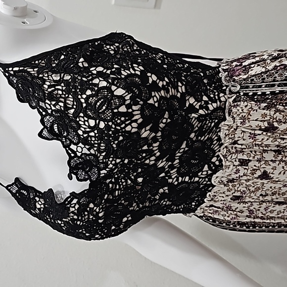 Dainty Hooligan  Maxi Boho Dress Black Floral Colorblock Cutout Open back Size S - Picture 7 of 11